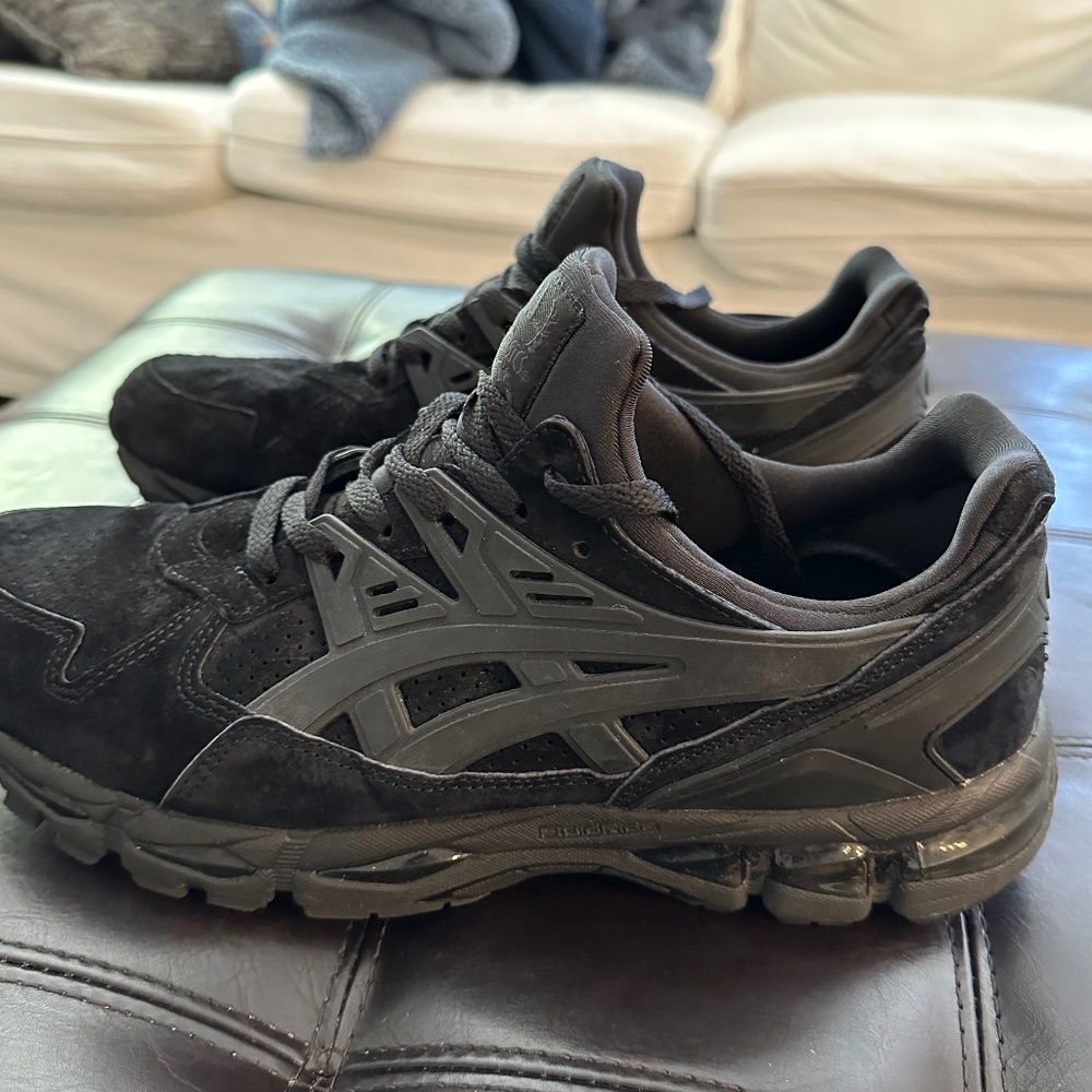 Rare sold out ASICS kayano 21 men’s trainers